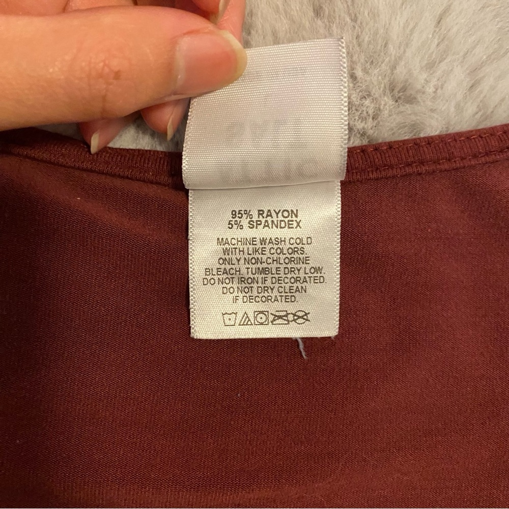 Burgandy Long Sleeve V-Neck Blouse size L - Picture 9 of 9